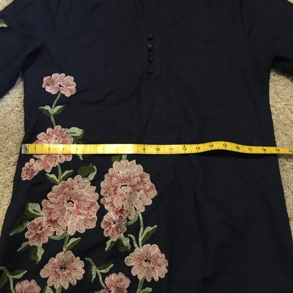 Queen Tunic Floral Embroidered Rhinestone & Rose Buttons Top - Picture 13 of 16